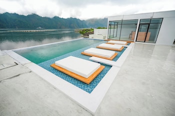 lake batur villa