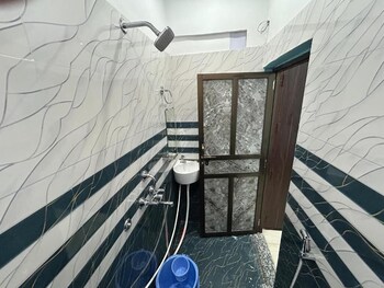 Shree Gomukh Residency,,2 star
