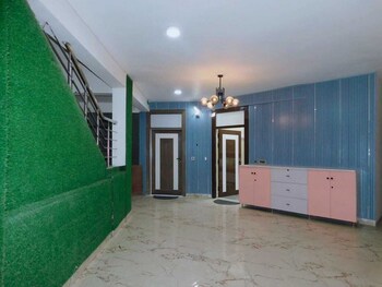 luxury studio apartment at noida