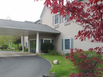 brook pointe inn
