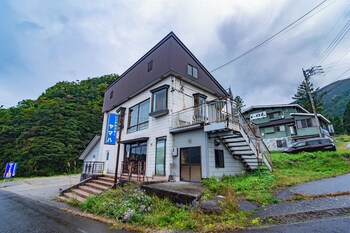 The Snowfront Apartment Nabe Sun -Hakuba Goryu-,,2 star