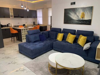 rhodabode apartment