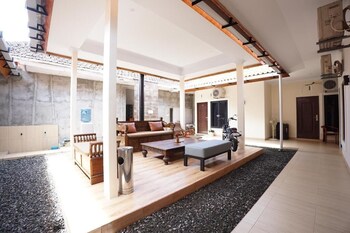 house of toti