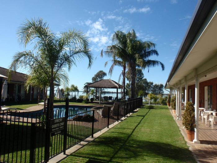 Capricorn Motor Inn,Mulwala>>Corowa,4 star