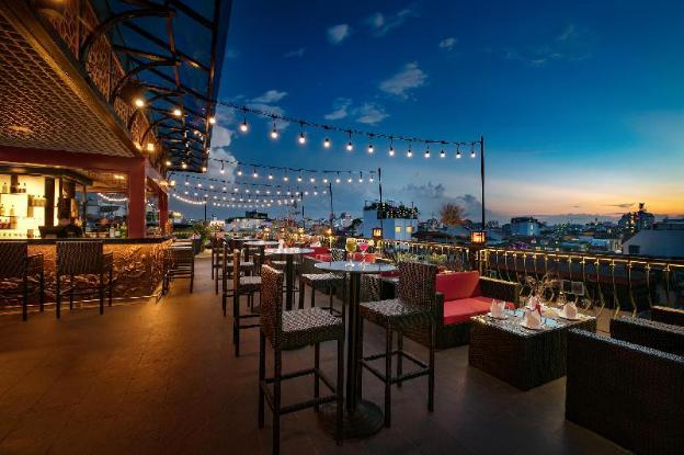 mk premier boutique hotel