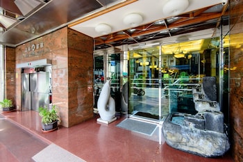 kao yuan hotel zhong zheng