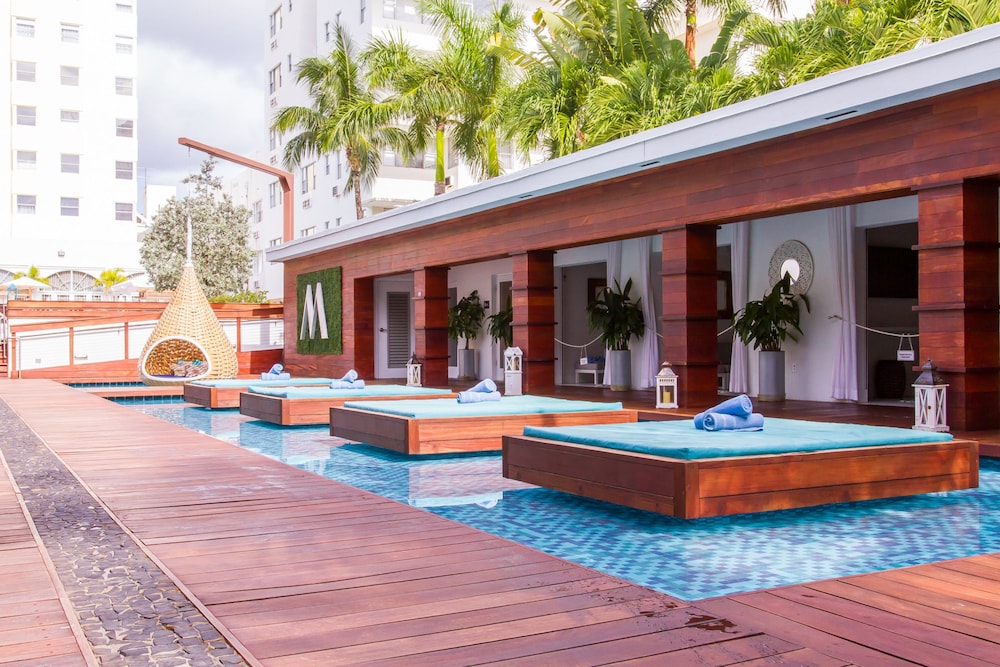 Marseilles Beachfront Hotel,Near Lincoln Road Mall,4 star