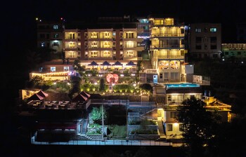 village highland resort