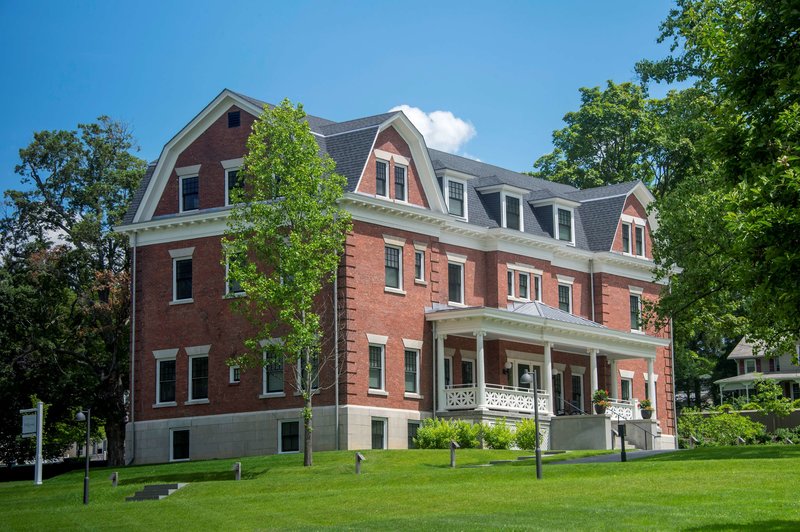 Inns Of Aurora Resort & Spa