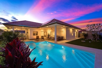 new private pool villa with 3br mv77