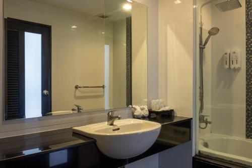 Rawai Paradise,Near Promthep Cape,4 star