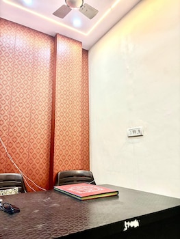 Kashi Vishveshwar Homestay,,2 star