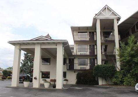 Landmark Inn,Sevierville>>Pigeon Forge,2 star