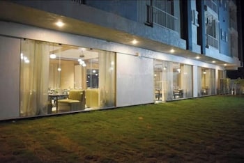 Onlystay Peace Pavillion,,3 star
