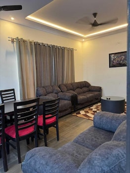 Staylo Paradise Villa,,3 star