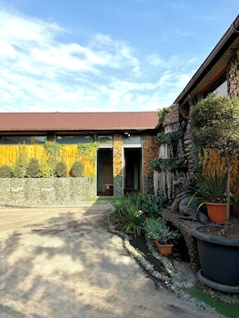 saturn garden