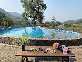 Hao Huc Village,,4 star