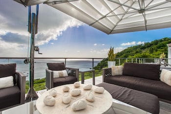 Ceblue Villas,Near Crocus Bay Beach,5 star