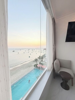 Bayview Resort & Villas,,3 star