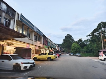 Taman Desa Kulai,,3 star