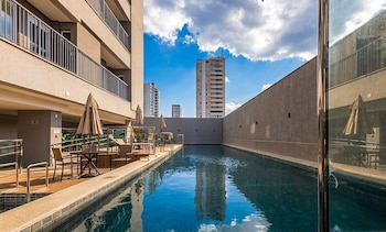 Apts In A Building With Pool And Gym - Grl,,2 star