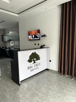 Big Tree Motel,,2 star