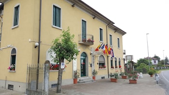 Hotel La Pendola,Lombardy>>Corsico,3 star