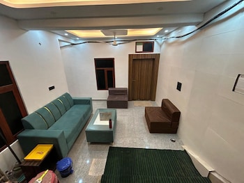 Hotel Js Inn,,4 star