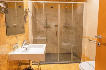 Hotel Planet International,,4 star