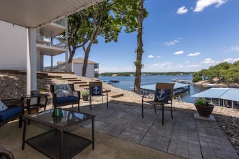 Pet-Friendly Condo At Mm-19 W/ Boat Slip & Lake Views,,2 star