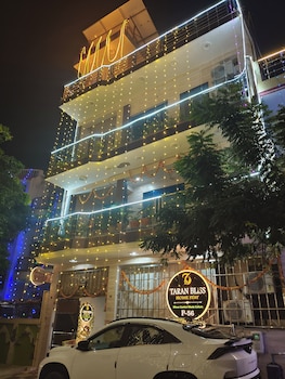 taran bliss homestay agra