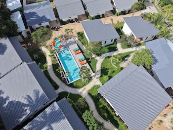 rock and lune boutique villas