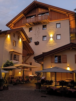 Hotel Schmuckhof,,3 star