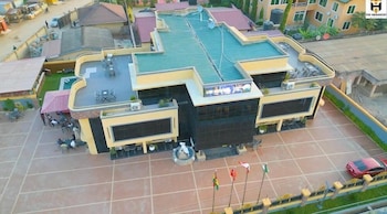 The Hierarchy Hotel,,3 star
