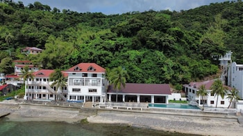 Salacia Beachfront Resort,,2 star