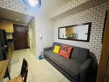 simple pasay getaway entire apartment for rent