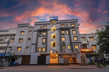 Via Rush Inn,,3 star