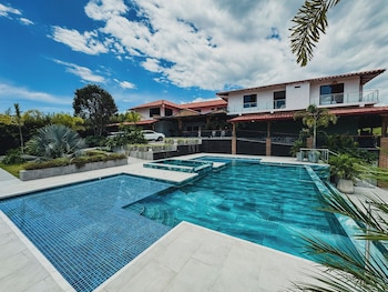 Hotel Antara Resort,,3 star