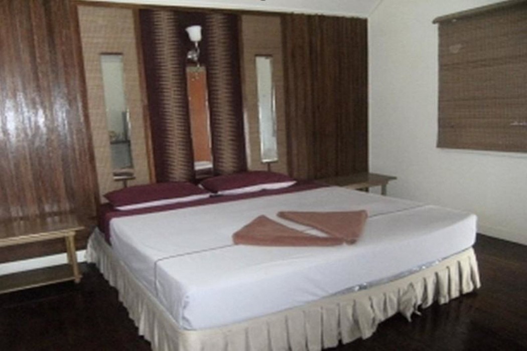 White Sand Beach Resort,Laem Ngop>>Ko Chang,2 star