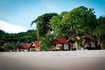 White Sand Beach Resort,Laem Ngop>>Ko Chang,2 star