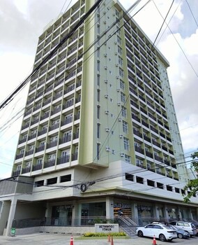 Bernwood Tower,,3 star