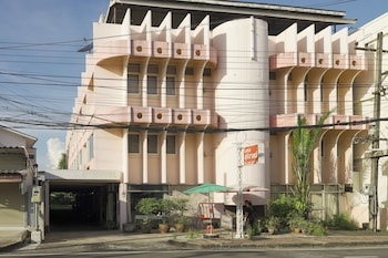 Suriyart Hotel