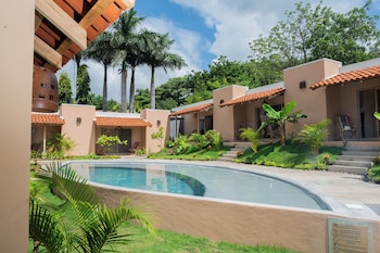Casa Nara Hotel,,2 star