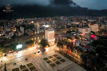 de la mont hotel ha giang