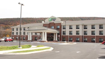 Holiday Inn Express And Suites La Vale Cumberland,Lavale>>Cumberland,3 star
