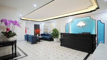 royal hotel trinh van bo nam tu liem