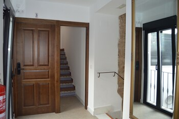 apartamentos plazuela arco el portillo