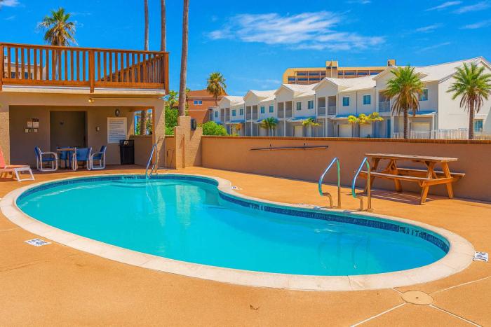 250 Paces To Beach Pool 1St Floor 2 Bedroom Condo,,3 star