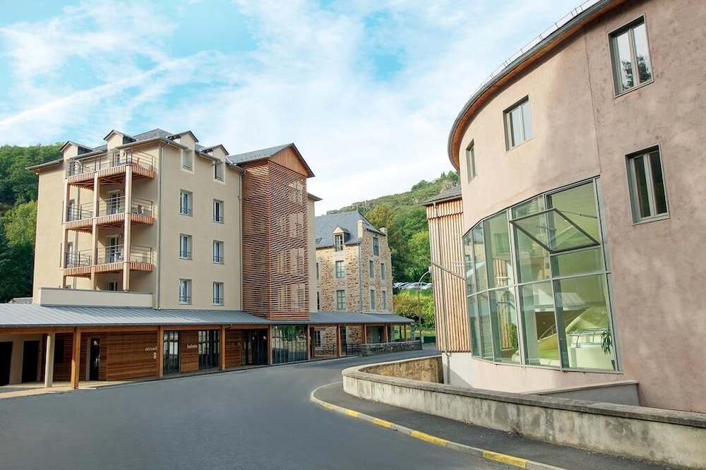 Coin D'aubrac Hotel, Restaurant & Spa De Luxe,Near Source Du Par,3 star