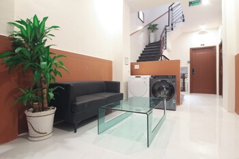 de lustora hotel and apartment district 1 hcm